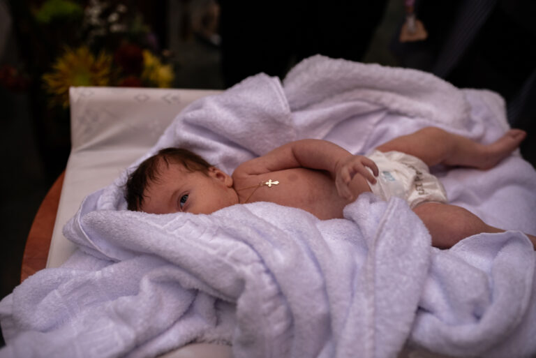 Zdjęcia podczas chrztu świętego w Warszawie.