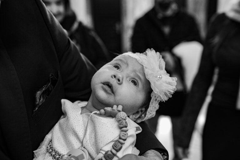 ceremonia chrztu dziecka w kościele katolickim