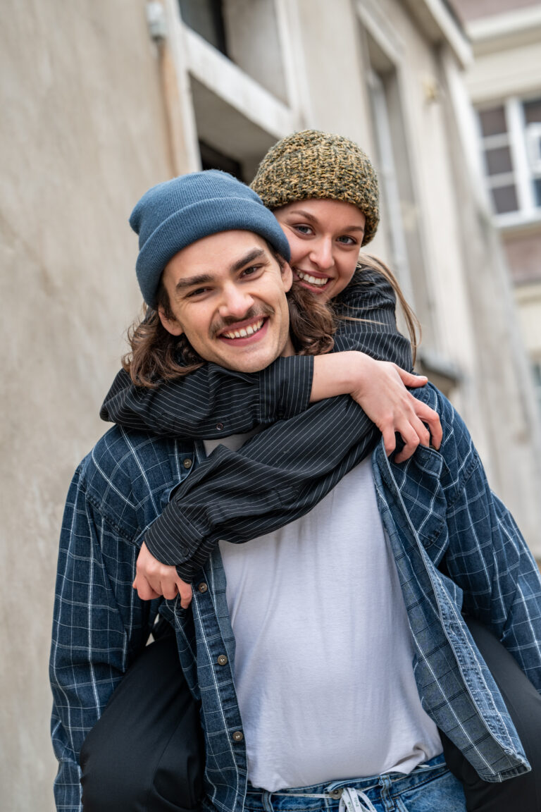 Sesja narzeczeńska Warszawa Stare Miasto – romantyczny spacer