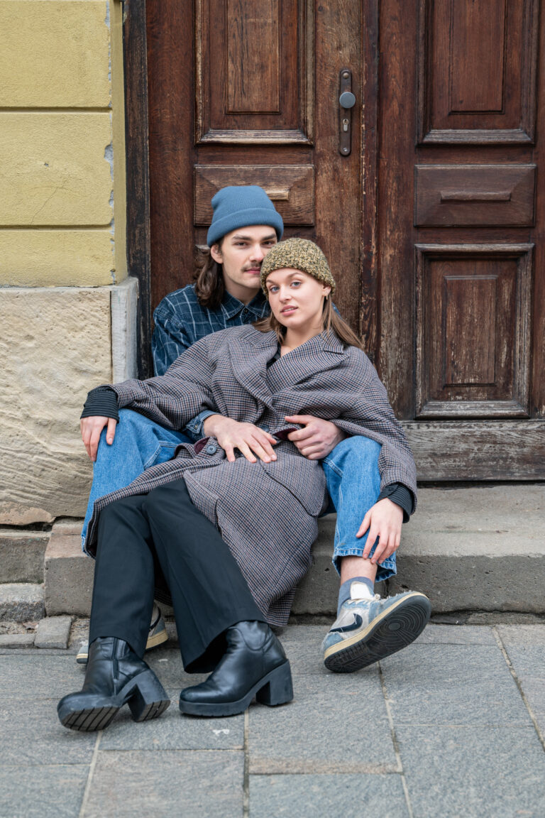 Para podczas sesji zdjęciowej w centrum Warszawy